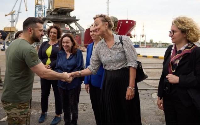 Zelenski səfirlərlə görüşmək üçün Odessaya gəldi - Fotolar 5 image-zelenski-1