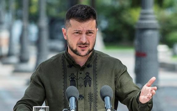 Zelenski Belarus-Ukrayna sərhədinə səfər edib