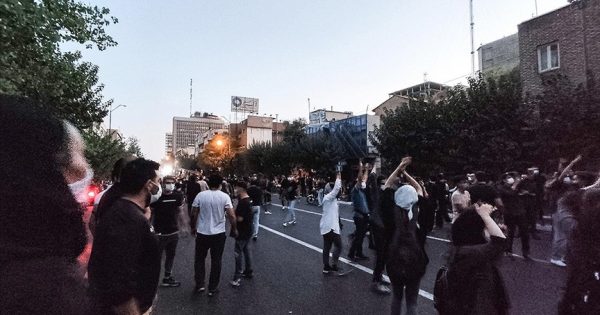 Etirazlar zamanı ölənlərin sayı 35-ə çatıb - İran televiziyası 10 image-iran-etiraz