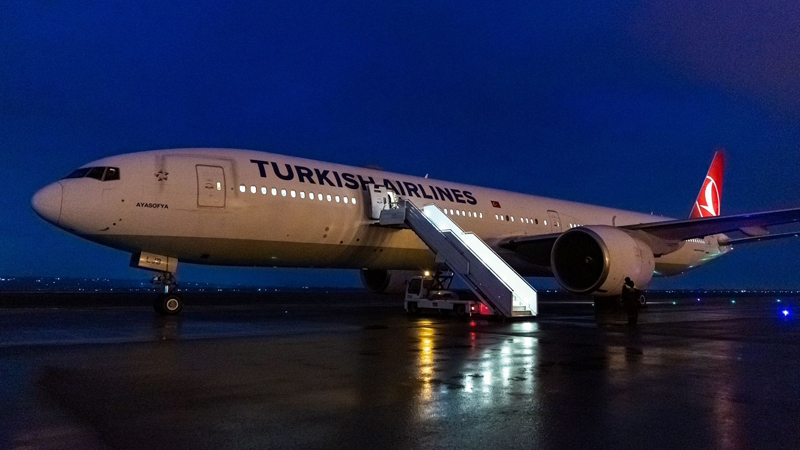 Kapitan İstanbuldan Tokioya uçan təyyarəni Bakıya endirdi (SƏBƏB/FOTO) 3 image-1673770798_646e2033733e9f821c1e4e41d27002d6untitled-1-jpg