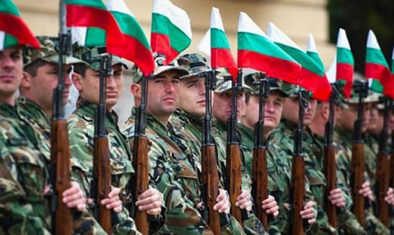 Bolqarıstan hərbi personal axtarır 1 image-7-43