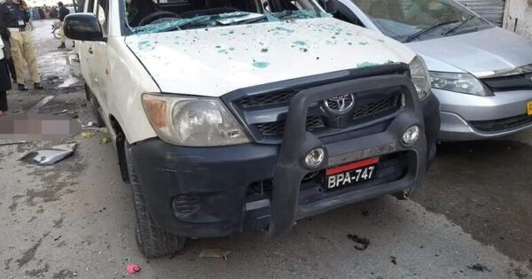 Pakistanda bazarda partlayış: 4 nəfər öldü 8 image-64340d51e4bfdd0a681273c4