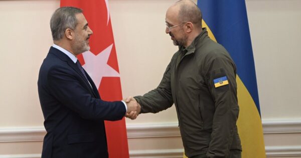 image-hakan-fidan-ve-denis-smiqal