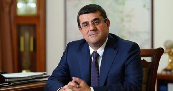 Separatçıların keçmiş başçıları Ermənistan İstintaq Komitəsinə çağırılacaq 9 image-araik-arutyunyan