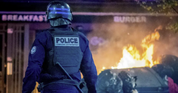 Çilidə iğtişaşlarda iştirak etdiyinə görə 100-dən çox adam saxlanılıb 1 image-cili-polisi