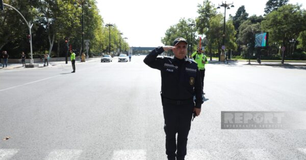Azərbaycanda şəhidlərin xatirəsi bir dəqiqəlik sükutla yad edilib 2 image-sukut2