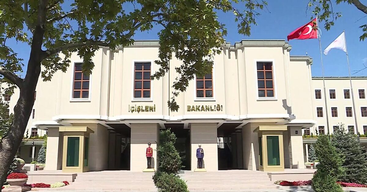 Türkiyə ölkə daxilində genişmiqyaslı antiterror əməliyyatına başlayıb 1 image-turkiye-daxili-isler-nazirliyi