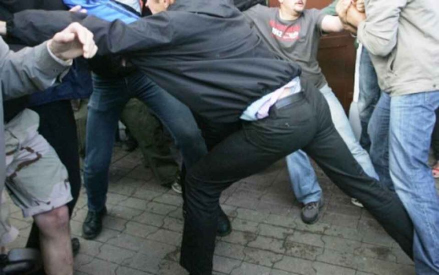 Çay evində adam döyən şəxslər saxlanıldılar 1 image-dava34