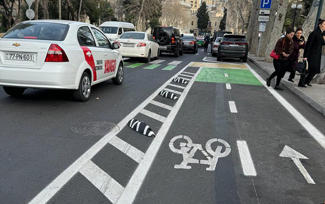 Velosiped zolaqlarına baryerlər quraşdırıldı - FOTO 3 image-zolaqqqq