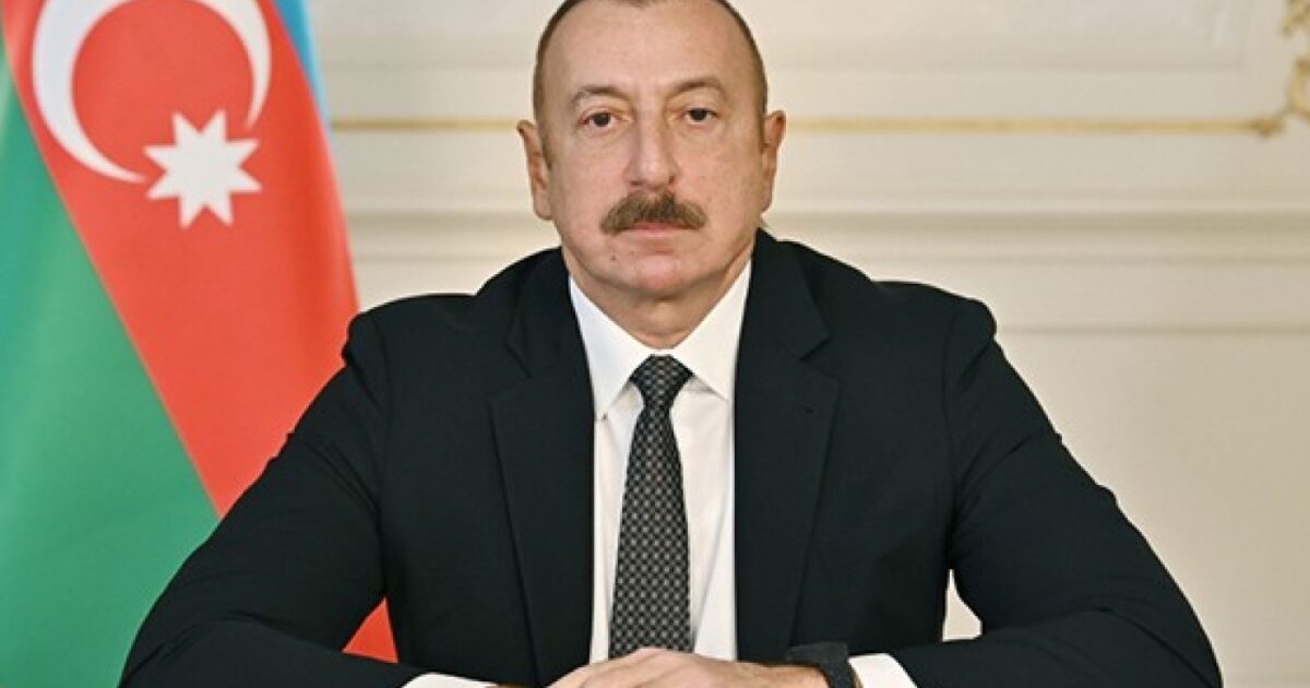 İlham Əliyev DSX-nin şəhid hərbi qulluqçularını təltif edib - SƏRƏNCAM 1 image-1693301141-1661514191_ilham-1