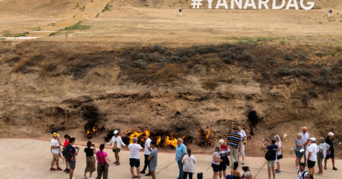 Baş nazirdən “Yanar dağ”la bağlı QƏRAR 1 image-1709031027-yanardag-fire-baku