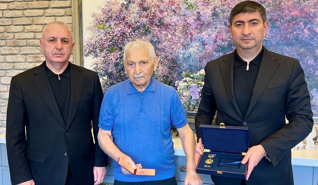 Prezident Cavanşir Qurbanovu təltif etdi – FOTO/VİDEO 3 image-busaat1