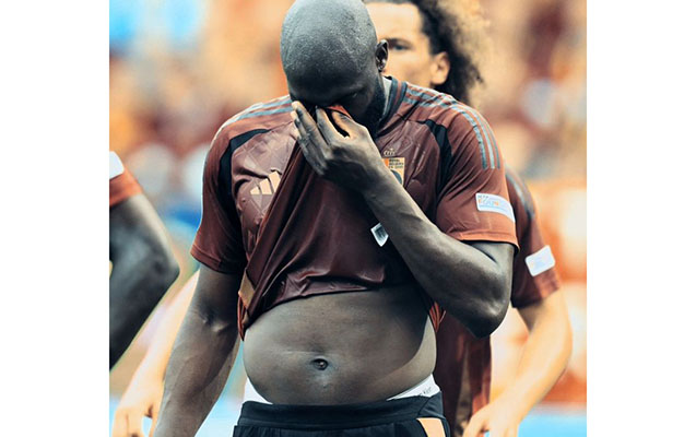 Görünüşünə görə tənqid olundu 1 image-lukluk