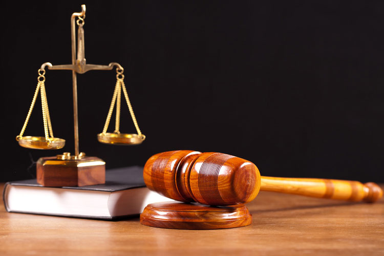 Vətəndaşlara qarşı hədə-qorxu gəlməkdə təqsirləndirilən şəxsə hökm oxunub 1 image-376