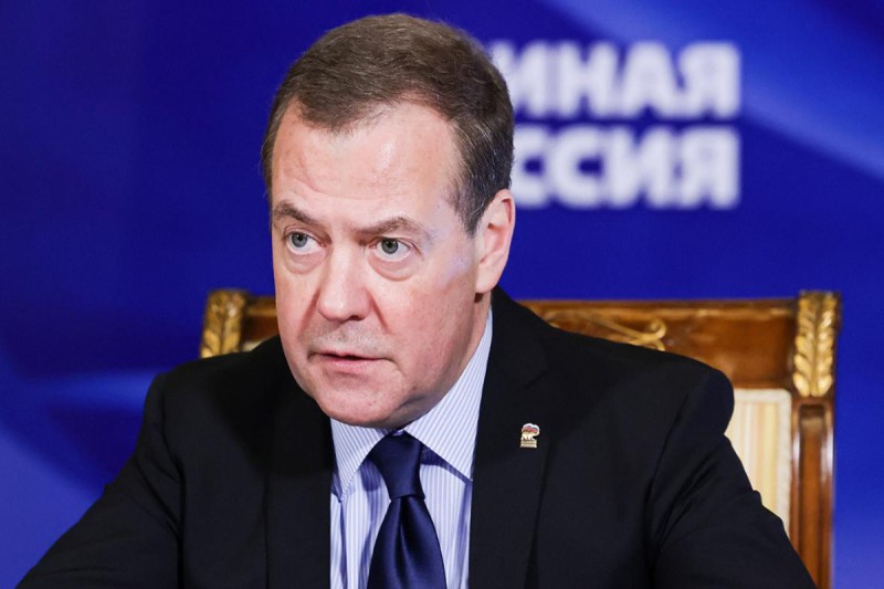 Medvedev: Ukrayna məğlub edilməyənədək sülh danışıqlarından söhbət gedə bilməz 1 image-47