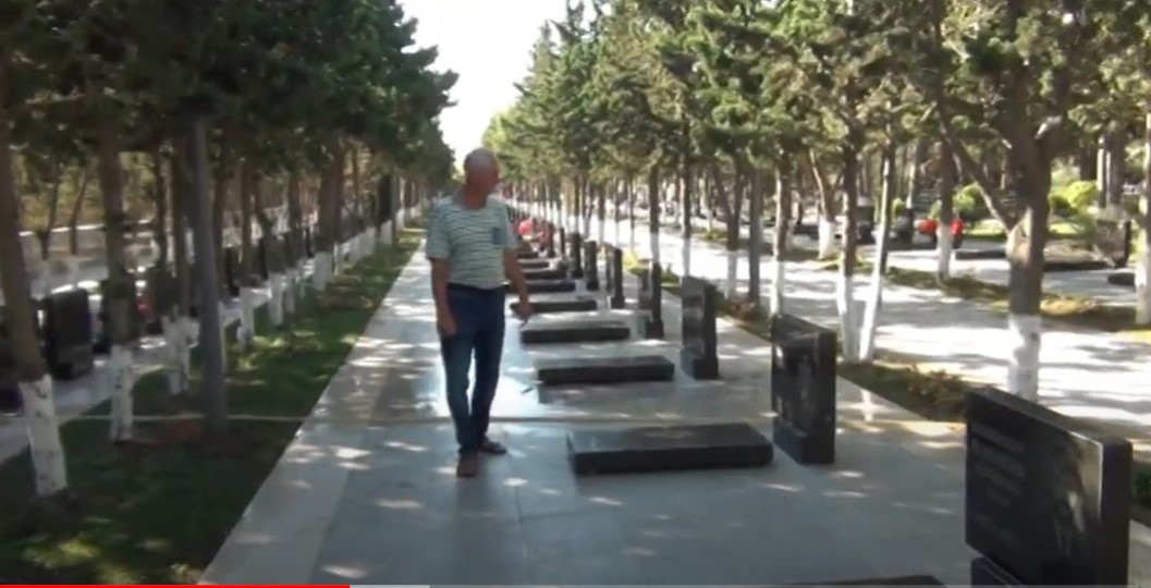 Yaroslav Semyonov Sumqayıt Şəhidlər Xiyabanından reportaj hazırladı-VİDEO 1 image-screenshot-2024-08-28-174038