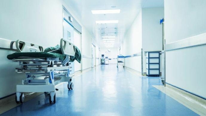 Bakıda ağır qəzaya düşən müğənninin DƏHŞƏTLİ KADRLARI YAYILDI - VİDEO 1 image-hospital_xestexana_230620_3