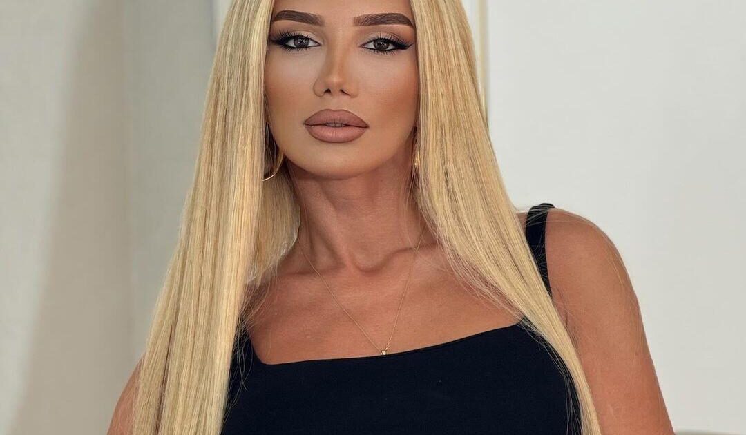 Azərbaycanlı müğənnidən onunla foto çəkdirmək istəyən fanatına SƏRT REAKSİYA - VİDEO 1 image-1240686_f_-3