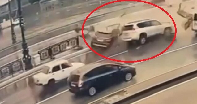 Heydər Əliyev prospektindəki qəzanın anbaan – Görüntüləri 1 image-tia_1c04032afb0ff660b0eb4c1b5a3e19f5_ik3nqr9syhzgevlxuj6w-637x336