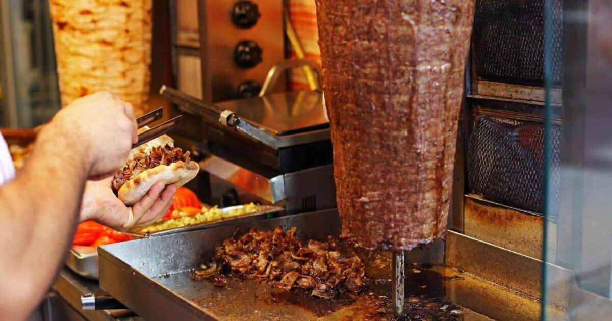 Günümüzün bəlası: Dönərdən hansı hallarda zəhərlənirik? - Ekspert AÇIQLADI 3 image-104676-392468347