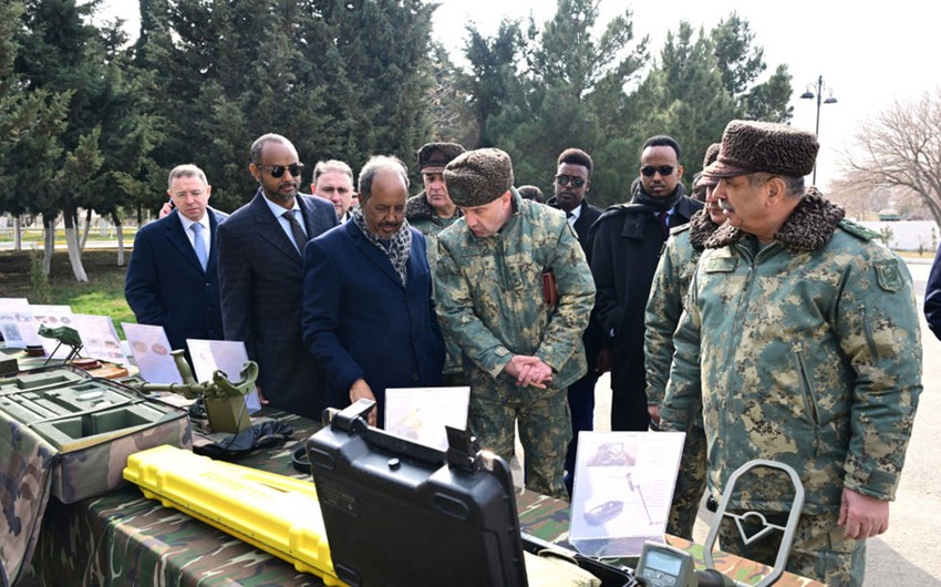 Somali Prezidenti komando hərbi hissəsində olub 1 image-6