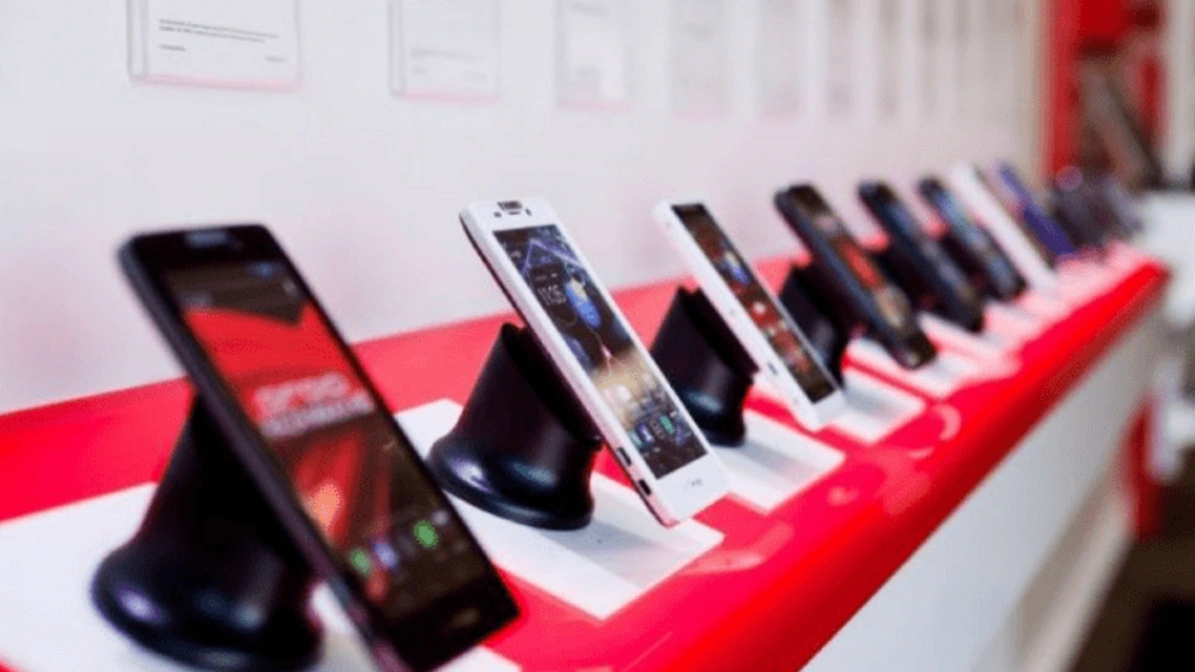 Rüsumlar QALDIRILIR: Mobil telefon qiymətləri KƏSKİN BAHALAŞACAQ?