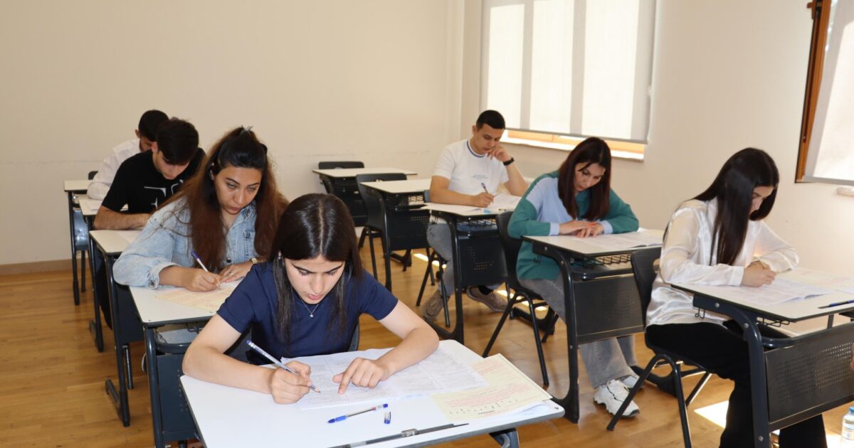 İyunun 1-də I və IV ixtisas qrupları üzrə ali təhsil müəssisələrinə qəbul imtahanı keçiriləcək. 1 image-imtahan_1