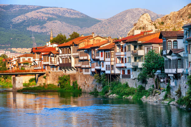 Türkiyədə zəlzələ oldu 1 image-istockphoto-686639904-612x612