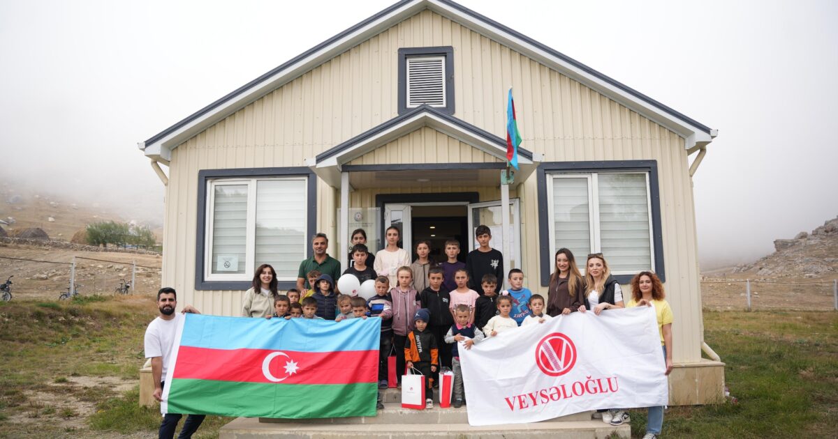 “Veysəloğlu-Distribusiya” ucqar kəndlərdə məktəblilərə dəstəyini davam etdirir - “Xoşbəxtlik Çantası” layihəsinin növbəti mərhələsi baş tutdu 7 image-mssu6svfc7abcdf3zckhtszt3mryfxsboo7g2zjk