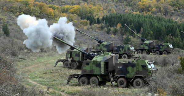 Azərbaycan və Serbiya artilleriyaçılarının birgə təlimi keçirilib - VİDEO 3 image-6900c28ce4b796900c28ce4b7a17616574846900c28ce4b776900c28ce4b78