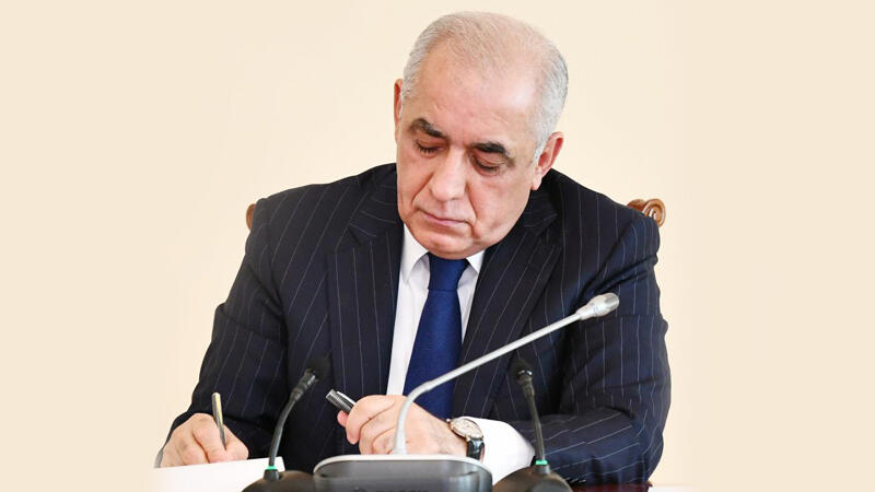 Əli Əsədov qərar imzaladı 1 image-1765353380_eli_esedov-16