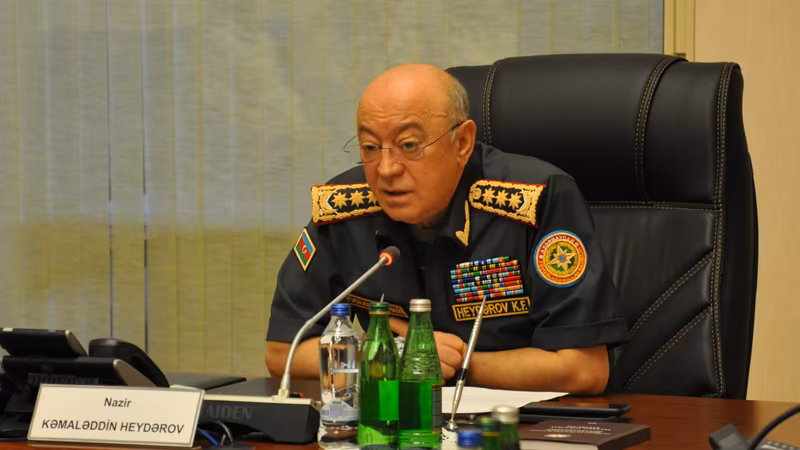 Nazir 10 il rəis işləyən polkovniki təqaüdə göndərdi 1 image-1767683040_1233333