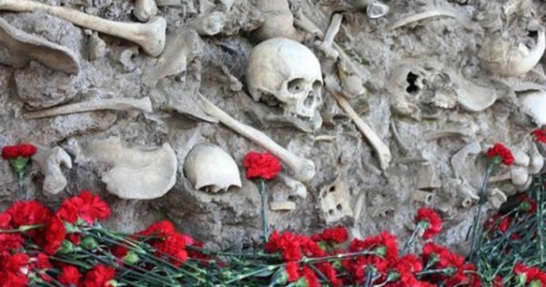 31 Mart soyqırımından 108 il ötür 4 image-1301600215_quba_mezarliqi_soyqrim_ermeni_fashistleri_18