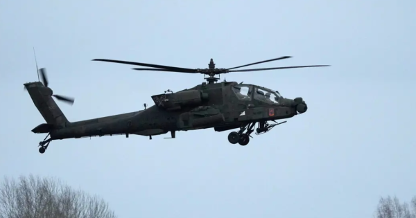 ABŞ ilk dəfə Hörmüzdə “Apache” itirdi 4 image-apache